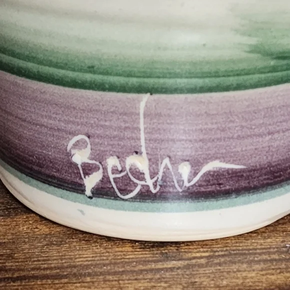 VINTAGE HANDMADE VASE Floral American Artisan Pottery Olde Towne BLEEDING HEART. - Picture 6 of 8